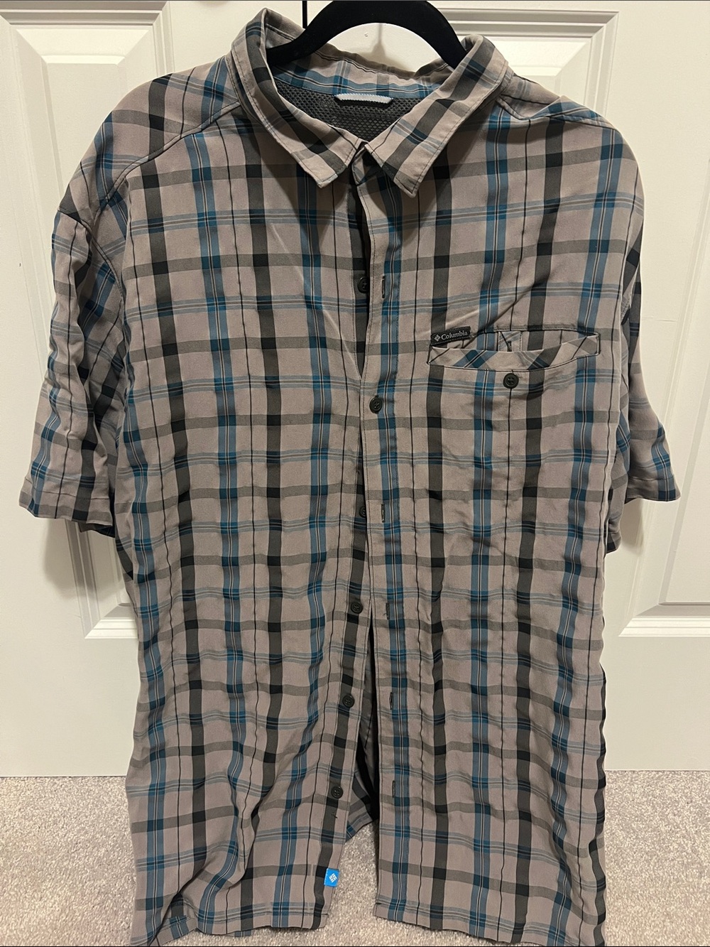 Columbia Gray and Blue Plaid Short-Sleeve Button-Up Shirt